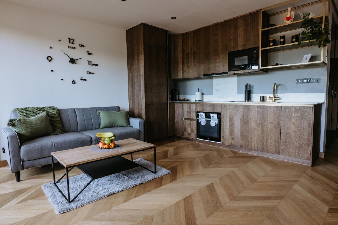 Minimalist Design Penthouse - Kosice Old Town Apartment Exterior foto